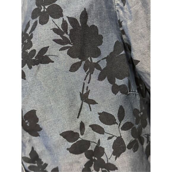 Soft beautiful women J. Jill Tencel Denim Floral Half Button Popover Collar Shir - Picture 6 of 8